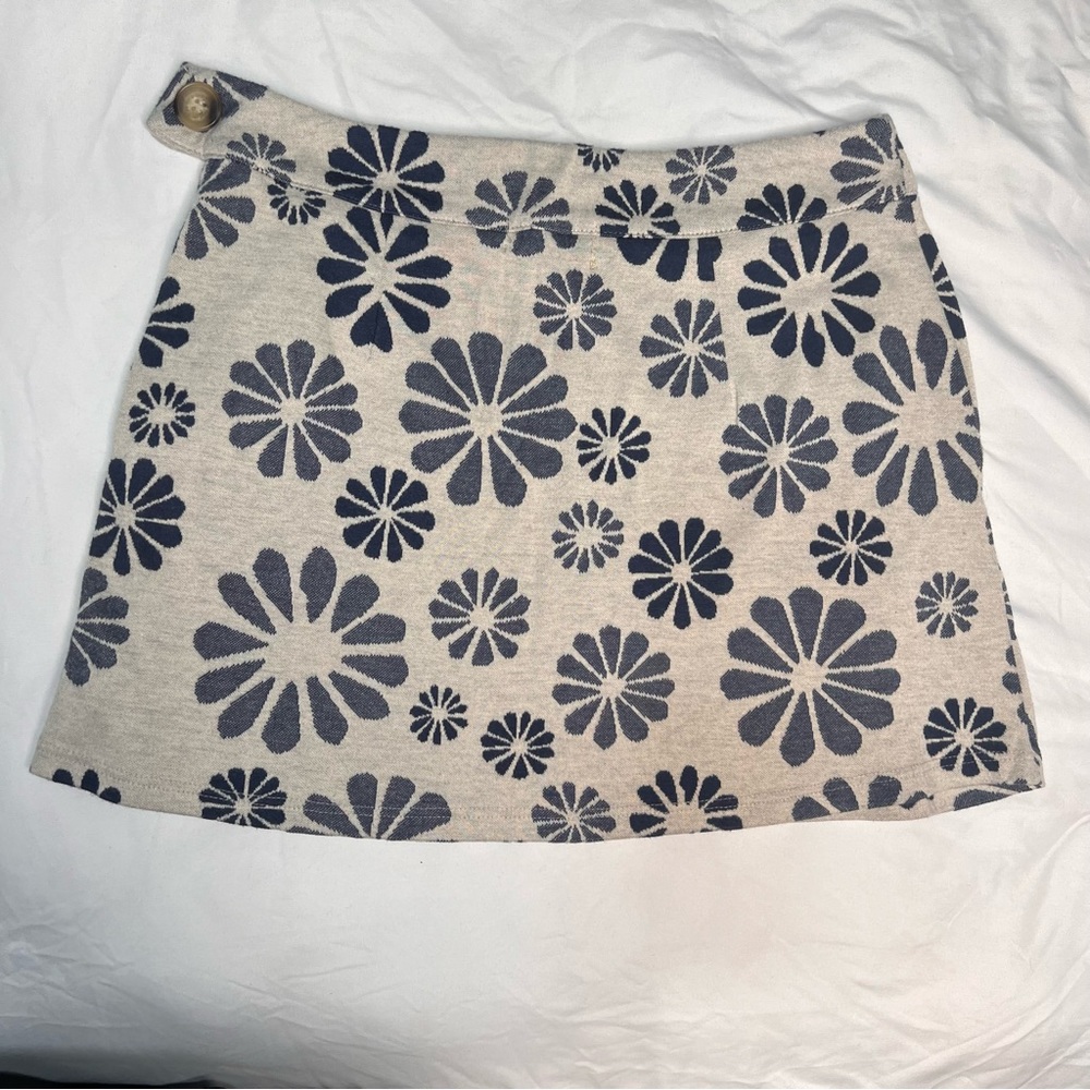 Altar’d state skirt, size S